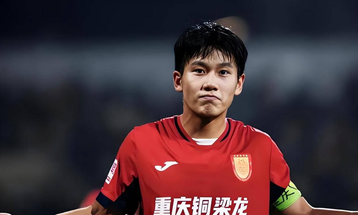 重庆铜梁龙本轮战胜武汉三镇，22岁射手向余望官宣离队加盟德甲多特